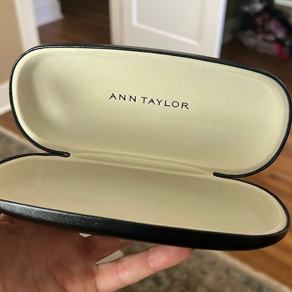 Ann Taylor glasses case
